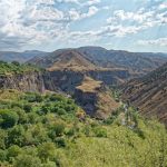 La valle di Garni con i suoi canyon