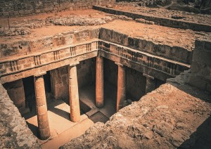 Tombe Dei Re E Sito Archeologico, Spiaggia Di Afrodite.jpg