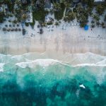 spiaggia Spencer Watson by unsplash