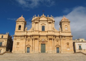 Noto - Ortigia - Siracura  (45 Km).jpg