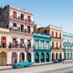 I colori dei palazzi dell'Havana - Foto di Spencer Everett su Unsplash