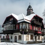 Innsbruck, edificio tipico innevato