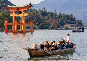 Kyoto (treno) – Hiroshima (treno/traghetto) - Miyajima.jpg