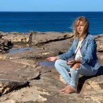 Meditazione in uno degli Altari Rupestri più importanti dell'isola