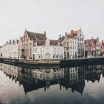 Bruges [Foto di Libby Penner su Unsplash]