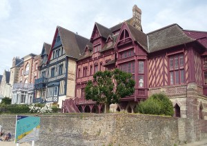 Honfleur – Deauville – Cabourg - Caen (85 Km).jpg
