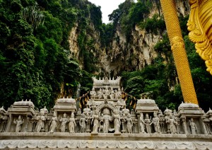 Escursione Alle Grotte Di Batu.jpg