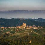 Langhe [Foto di Luis van den Bos su Unsplash]