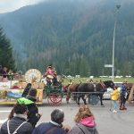 Sfilata tra le vie del paese