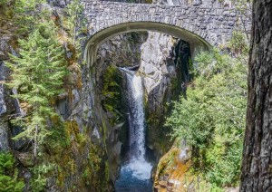Mount Saint Helens – Mount Rainier National Park (246 Km).jpg