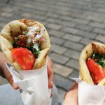 Gyros piatto tipico [Foto di Spencer Davis su Unsplash]