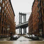 DUMBO Manhattan Bridge NY [Foto di Redd Francisco su Unsplash]