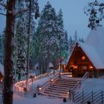Santa Claus Village [Foto di Roman Protsyshyn su Unsplash]