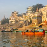Varanasi (Foto di Martijn Vonk su Unsplash)